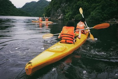 Kayak rental in Lan Ha bay
