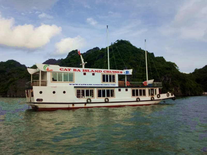 Cat Ba island cruise